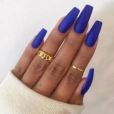 Unhas azuis decoradas compridas 