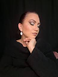 I was asked for this makeup for a future bride. before that, I wanted to  test it