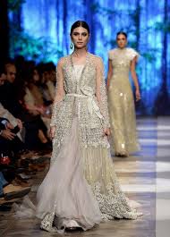 How To Dress Up For An Indian Cocktail Party Pakistani Party Wear Dresses Traditional Dresses Dresses