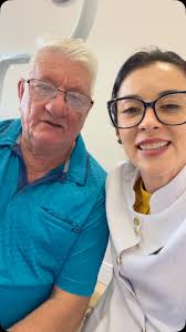 Quem não quer se sentir mais jovem e bonito? 🙋🏼‍♂️ Isso eleva a  auto-estima e faz muito bem para o nosso estado de bem-estar físico, mental  e social. 🧠🗣️👥 Imagine, além disso,