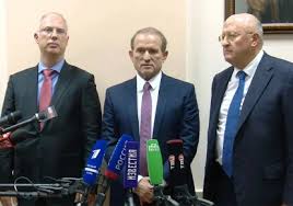 В раде заявили об отказе властей украины. Diversiya Pod Nazvaniem Sputnik V Kak Medvedchuk Budet Raskalyvat Ukrainu S Pomoshyu Rossijskoj Vakciny Dsnews Ua