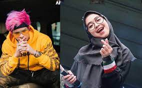 Umur 26 tahun) adalah youtuber dan pengusaha indonesia. Atta Halilintar Kerap Dijodohkan Dengan Ria Ricis Begini Tanggapan Orangtua Okezone Celebrity