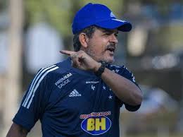 Vamos hoje aprender brincar de amarelinha; Ney Franco Estreia Pelo Cruzeiro Com Missao De 61 De Rendimento Na Serie B