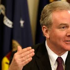 Top Democrat files suit against IRS over tax-exemption rules