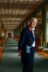 Kort før victorias fødsel var den britiske kongefamilie udsat for en tragedie, da prinsesse charlotte af wales , eneste datter af prinsregenten, den senere george 4. Prince Philip Looks Dashingly Handsome At 96 In Detailed New Portrait Portraet Og Kongelige