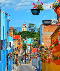 Recorriendo Las Hermosas Calles De Puebla Pueblomagico Fachadascoloniales Atlixco Puebla Fotos De Mexico Pueblo Mexico