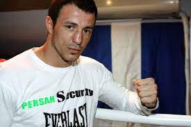 Check spelling or type a new query. Tasos Mperdeshs Poios Htan O Pygmaxos Poy Epese Nekros Apo Pyrobolismoys Sth Barh Vid Healthweb Gr