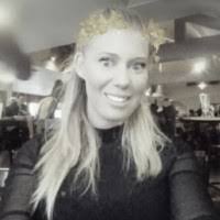 Jessica Stagg's Instagram, Twitter & Facebook