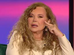 Ελένη Δήμου: «Στον άντρα μου δεν αρέσει να βάφομαι και να κουρεύομαι»