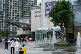  cần dẫn nguồn  tháng 12/2012: Photos The Retail Section Of Vietnam S Tallest Building Landmark 81 Is Now Open Saigoneer