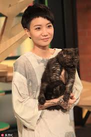 Hong Kong singer Ellen Joyce Loo dies