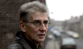 A kestrel for a knave': in memoriam Barry Hines : gwallter