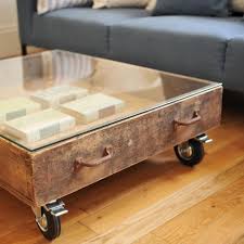 I shared this project on crafting a green world a few weeks ago, but had to share it with you. 25 Vintage Diy Coffee Table Ideas