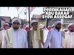 Cinta alquran 10 potret manis muhammad hadi cucu habib syech assegaf. Lanjut Ke Acara Akad Nikah Abu Bakar Syeh Putra Ke 4 Habib Syeh Bersama Muhammad Hadi Youtube