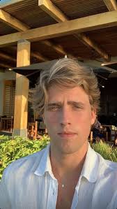 Pin van Sandi Oliver op Disney