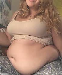 Sehe Ich Noch Schwanger Aus Oder Eher Ubergewichtig Schwangerschaft Bauch Figurprobleme
