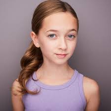 Miriam Ford's Instagram, Twitter & Facebook