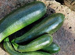 Una volta pronte, unite lo speck tagliato a listarelle e precedentemente. Pasta Zucchine Speck E Zafferano Un Primo Piatto Davvero Completo