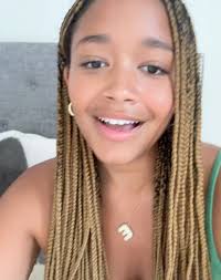 It is week six of SUMMER SERIES!! ☀️🌸This week, our talented Ella Cromwell  talks about her summer, shares why she chose the Bostonians, and sings her  rendition of “Dive” by Olivia Dean. , ...