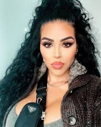 Stream tracks and playlists from diana bastidas on your desktop or. Fellow Wag Hints Cyber Bullying Drove Her Friend Kasia Lenhardt To Her Death Daily Mail Online