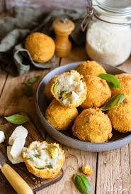 Arancinis Boulettes De Riz Italiennes Blog De Chataigne Recette En 2020 Terrine De Foie Gras Poulet Curry Boulette De Riz Italienne