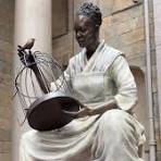 Boston’s Freedom Trail has a new important stop, Unbound, the Memorial to  Enslaved Persons. , Last week, the King’s Chapel on Tremont Street, one of  the Freedom Trail’s sites, unveiled a memorial ...
