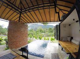 Nestled as part of 12 acres of farm land in jalan sungai lui, hulu langat, the property houses the owner's family, the bungalow for guests and another cottage for guests. Kasturi Cabin Malaysia S Very Gerimis Senja Villa Facebook