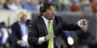 Miguel herrera fue presentado como nuevo director técnico de los tigres; Video Miguel Herrera Explota Contra La Seleccion Por Lesiones De Sus Jugadores