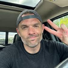 I knew you had to be a Christian, you show the love of Jesus to everyone  you meet & you have a servant's heart. I love watching your You-Tube videos  to see