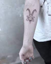 Explore cool zodiac design ideas and constellation ink inspiration. Entertainment Mesh On Twitter 25 Inspiring Capricorn Tattoos For Men And Women Https T Co Nxhqlvsivs Capricorn Birthday January Tattoos Men Women Zodiacsign Zodiacsymbol Https T Co Qlteaqqevu
