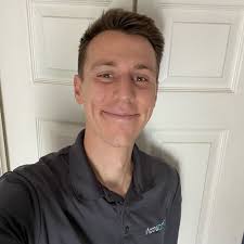 I'm looking for the best "how I got into dental" stories 👇