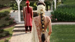 दूल्हे को Groom और दुल्हन को Bride ही क्यों कहते हैं? | why man and  woman are called bride and groom | HerZindagi