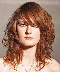 This means that when a person looks at your face, their attention is automatically drawn to your forehead. Heart Face Shape Hairstyles And Makeup That Suit You
