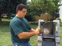 Moreover, besides the durability, a stacked stone mailbox will add an appeal to the front of your house. How To Lay Blocks For A Stone Column Mailbox How Tos Diy