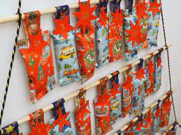 Adventskalender basteln ist alle jahre wieder eine beliebte freizeitbeschäftigung in den kürzer werdenden tagen. Diy Adventkalender Fur Kinder Ganz Einfach Und Schnell Selber Basteln