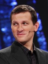 Syna mu porodilla manželka martina a chlapeček dostal skutečně tradiční české jméno, navíc po jednom z rodičů. Vladimir Koren Lide Ceska Televize