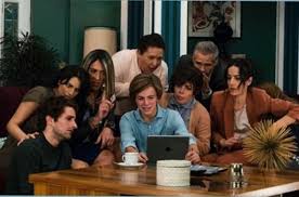 Luis De La Rosa En La Serie De Netflix La Casa De Las Rosas Series Mexicanas Series De Netflix Netflix
