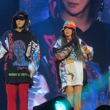 Many of bigbang's label mates attended the group's seoul . Hello Gd And Sandara Gdragon Amino