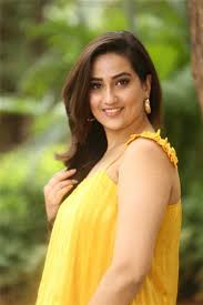 Yes she is a muslim,because every one with khan is a muslim like the actress have khan in there names. Pin On Kelinci Madu Basah