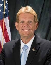 Amanda Henline's Instagram, Twitter & Facebook