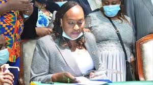 Its amazing to once in a while experience that alters our perspective in life comes crushing all those things we hold significult in our lives.kananu's scar is yet another. E Pjiynxd1p3em