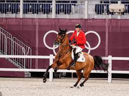 Sehen sie hier den lauf von dorothee schneider auf ihrem pferd showtime olympia: Yjpqmywucurdm