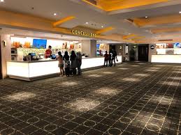 Namun, akibat perang dunia ke dua bursa efek batavia tutup dan dibuka kembali pada 1952. Cinema Xxi Picture Of Cinema Xxi Surabaya Tripadvisor