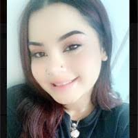 Eva Becerra's Instagram, Twitter & Facebook