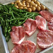 3 Things That Work In The Kitchen This Week August 17 Eat At Home Sheet Pan Dinners Recipes Sheet Pan Recipes Pork Recipes