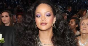 This New Savage x Fenty Ad Is Going Viral For Celebrating Cellulite,  Stretchmarks & Tummy Rolls