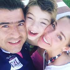 Sharis Cid e Isaías Gómez: una pareja unida por amor a primera vista y  separada por varias balas