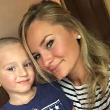 Danielle Graser's Instagram, Twitter & Facebook