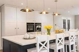 Some Of The Best Dining Room Lighting Trends 2019 Dining Room Trends Minimalist Dining Room Natural Dining Room