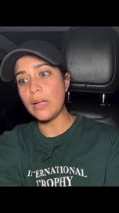 Candace Hollis's Instagram, Twitter & Facebook